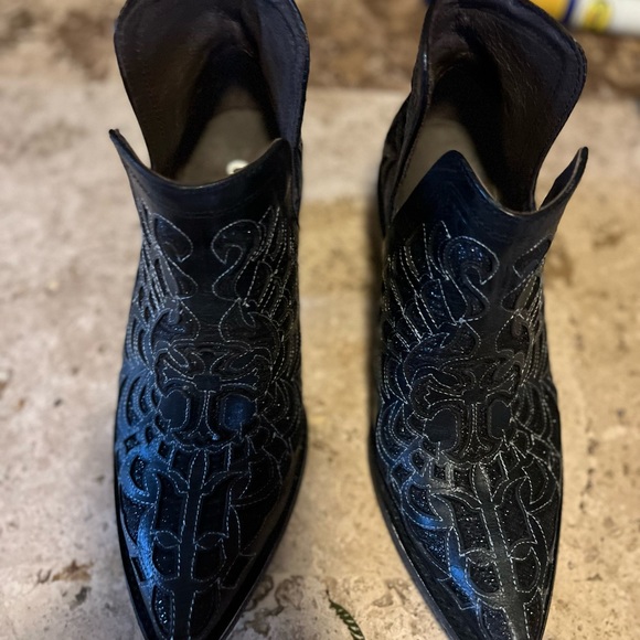 ✨Black Cavender Booties✨ - Picture 6 of 6